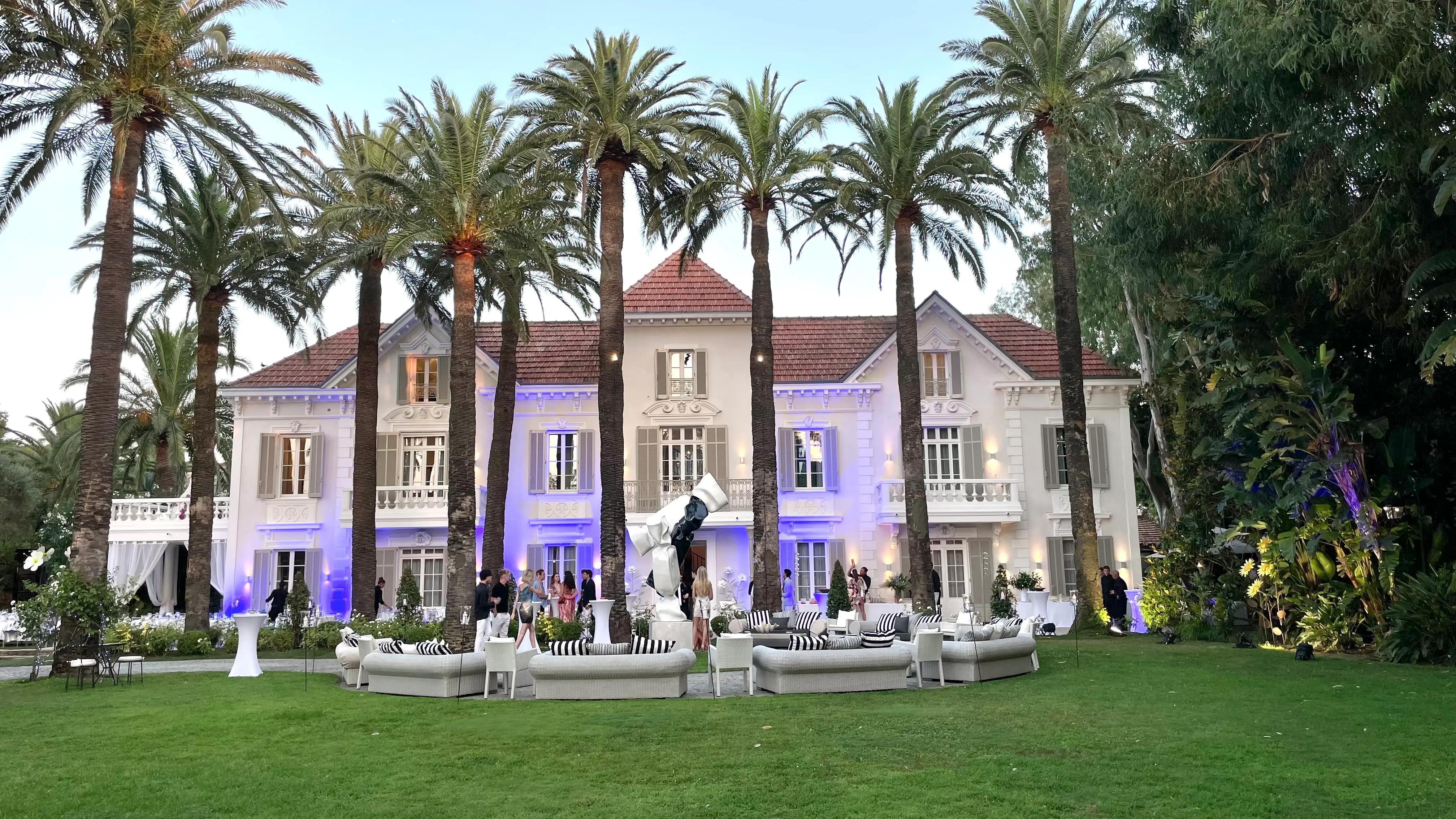 Installation musicale dans un château à Saint-Tropez